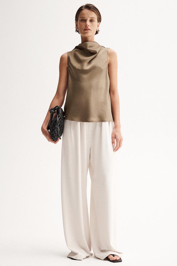 Eleanor Crowl Neck Top in Mocha