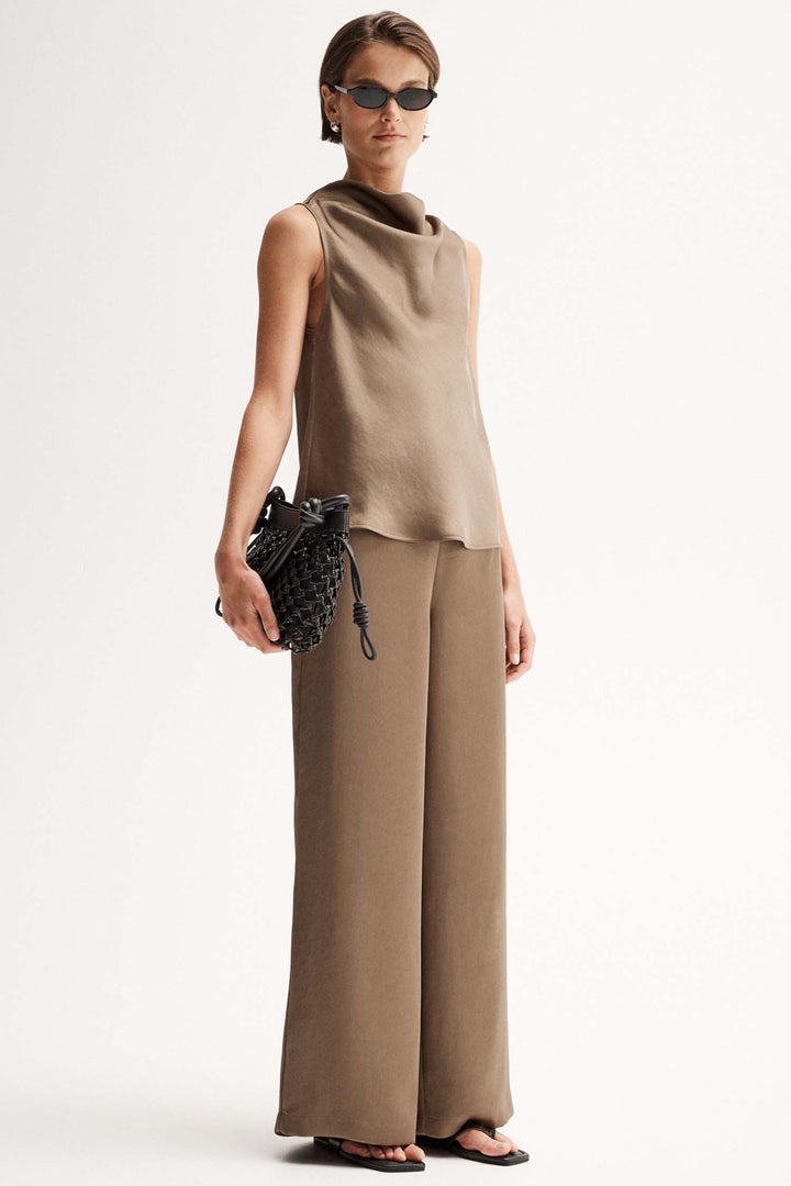 Eleanor Crowl Neck Top in Mocha