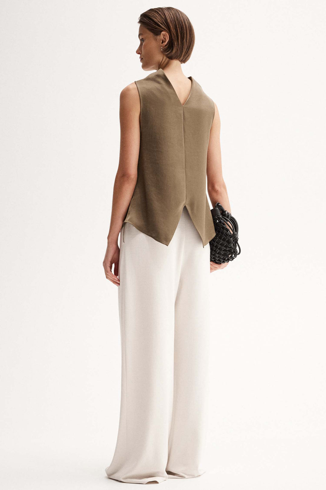 Eleanor Crowl Neck Top in Mocha