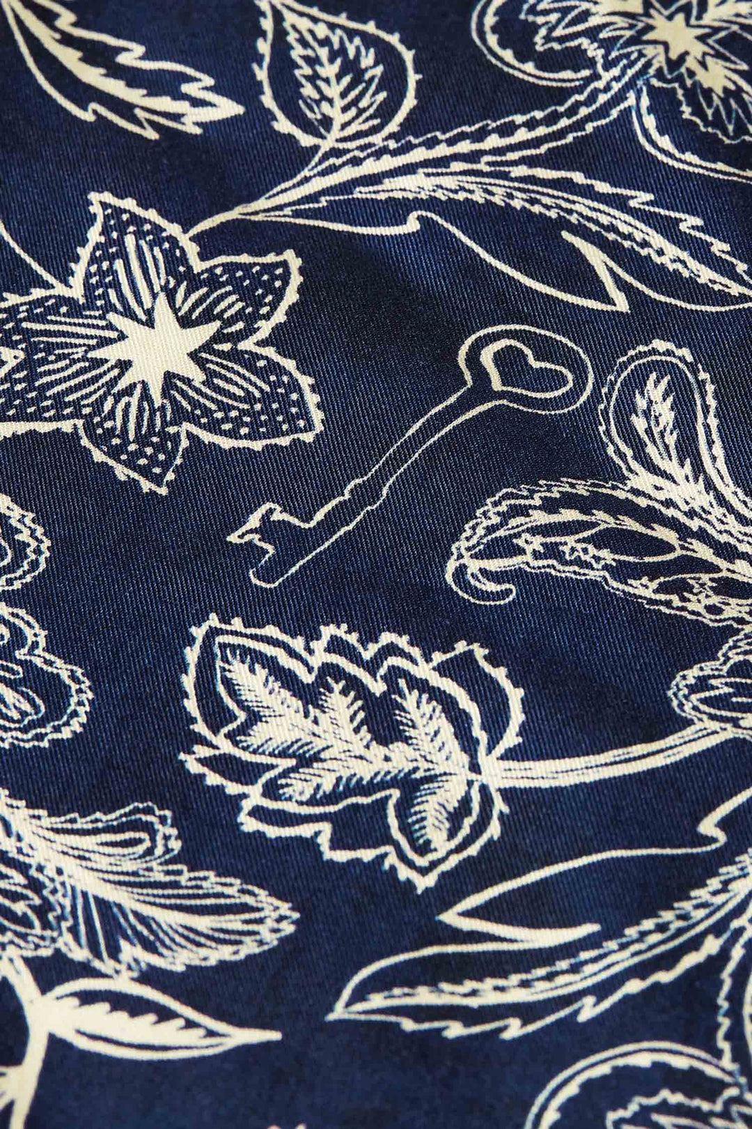 Eleni High-Rise Wide Leg 30" Pants in Lucky Bandana Dress Blues