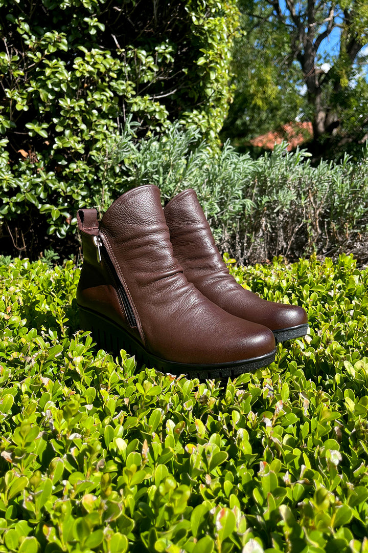 Ella Leather Boot in Chocolate