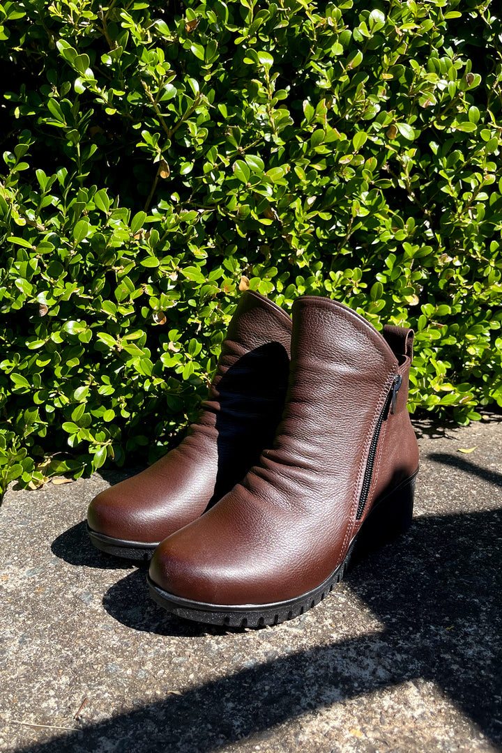 Ella Leather Boot in Chocolate