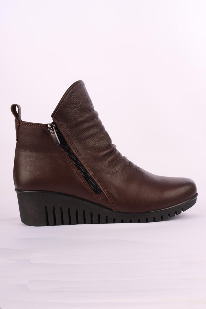 Ella Leather Boot in Chocolate