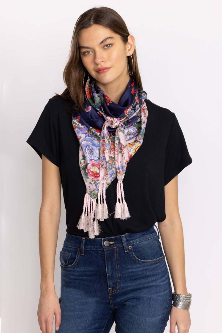 Elsa Scarf