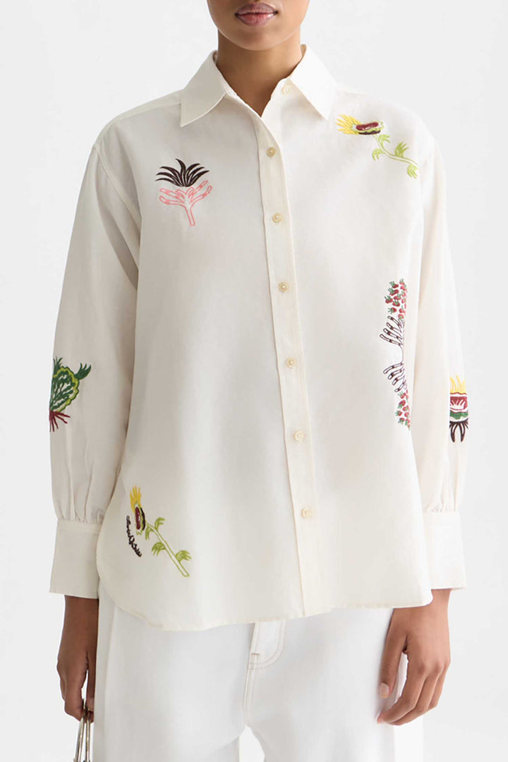 Embroidered Girlfriend Shirt in Eggnog