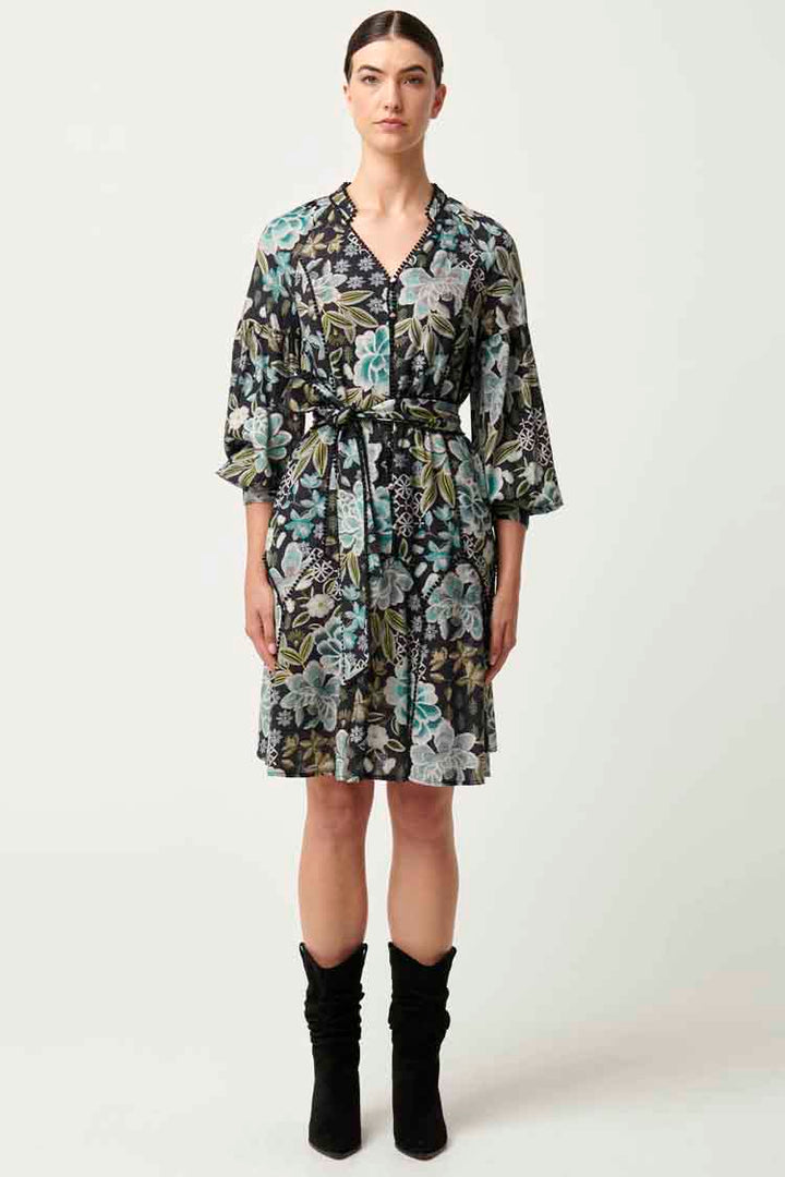 Emersyn Lace Panelled Dress in Dahlia Fields