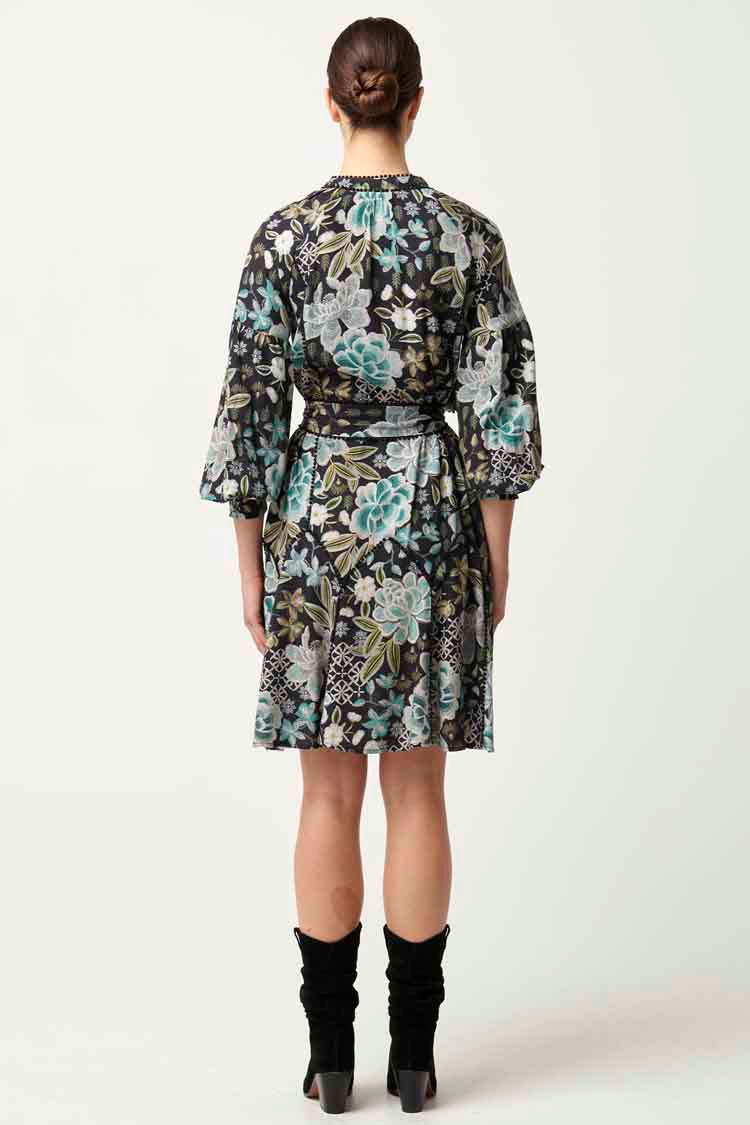 Emersyn Lace Panelled Dress in Dahlia Fields