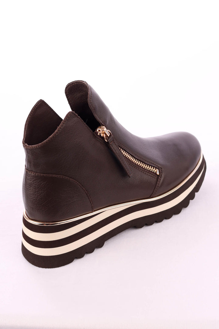 Evol Leather Ankle Boots in Chocolate Milk