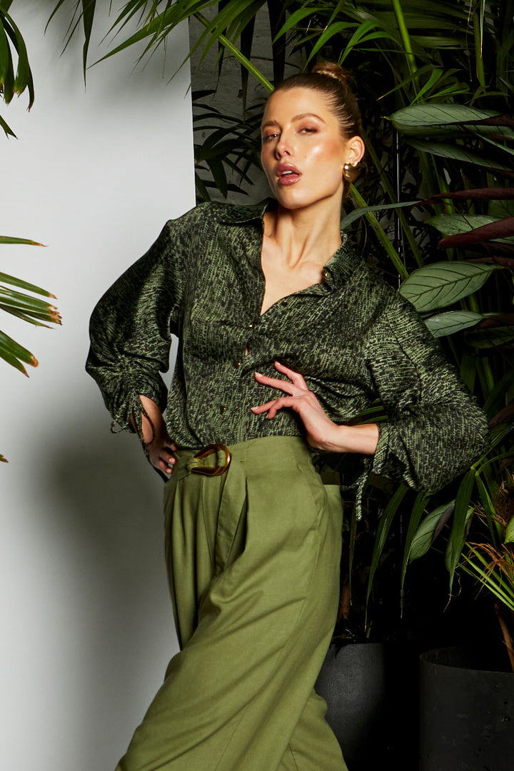 Explorer Shirt in Khaki Leopard