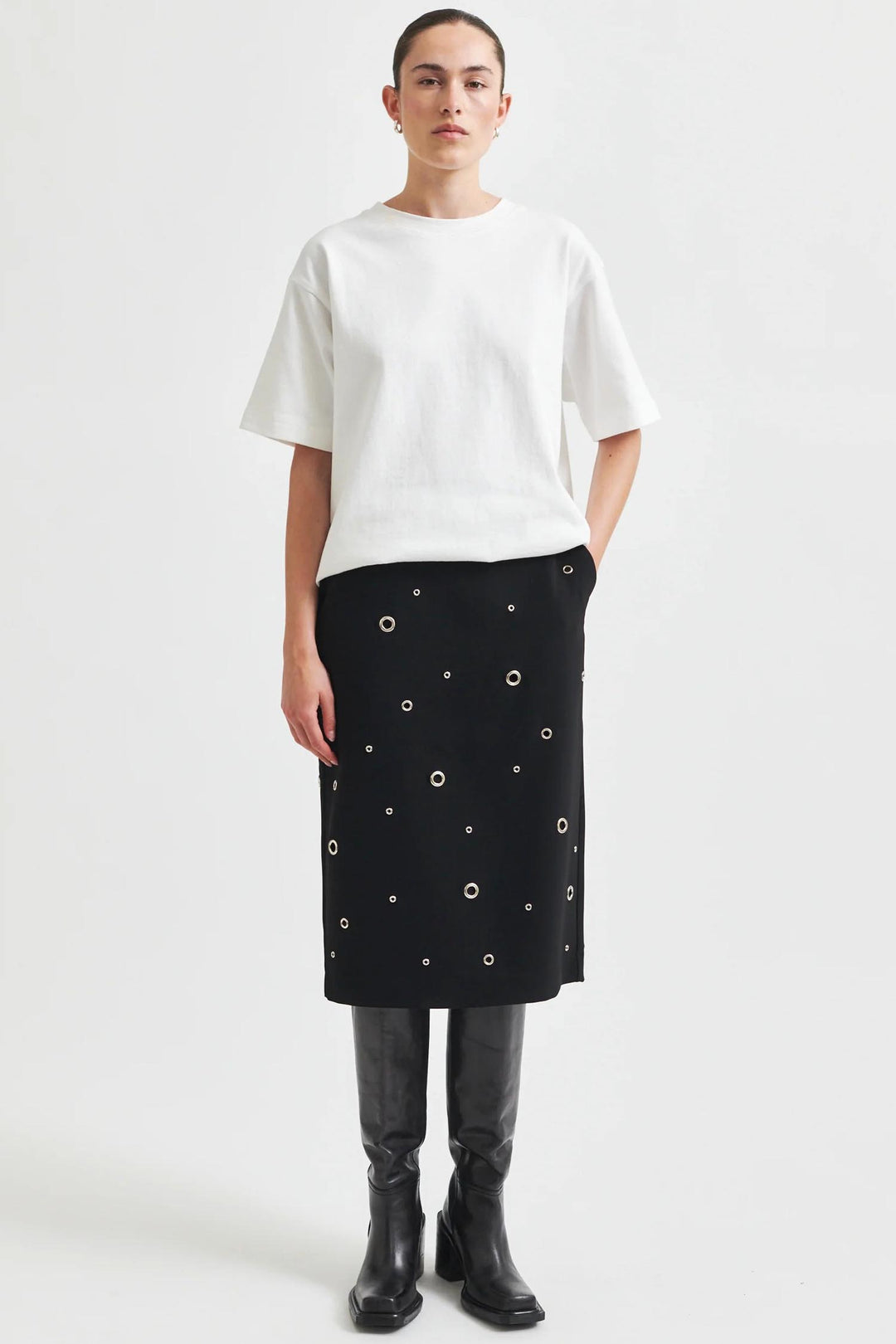 Eyla Pencil Skirt w Eyelets in Black