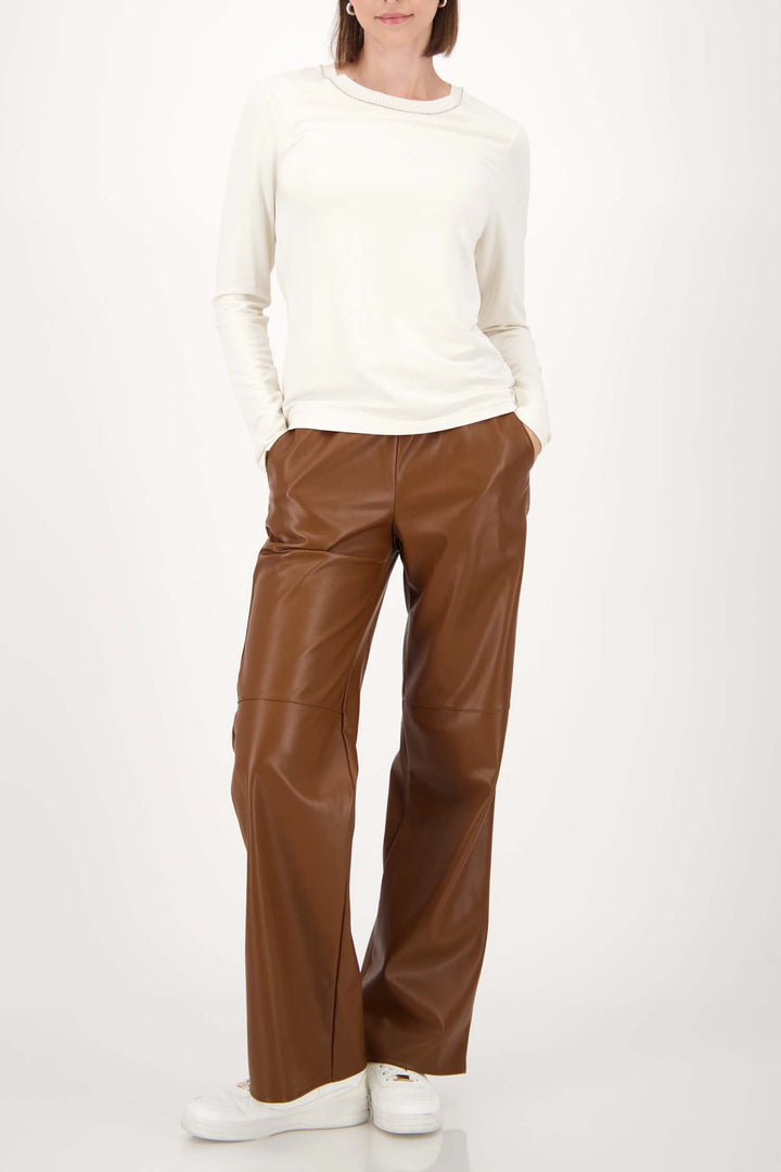 Basic T-Shirt w Jewellery Chain in Almond
