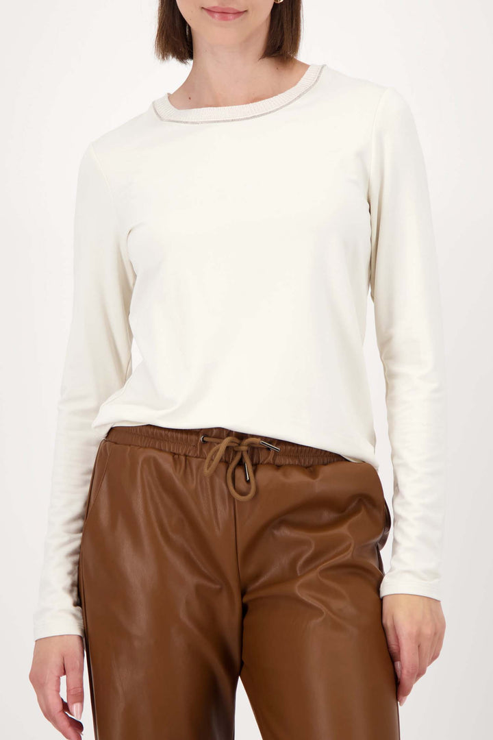 Basic T-Shirt w Jewellery Chain in Almond