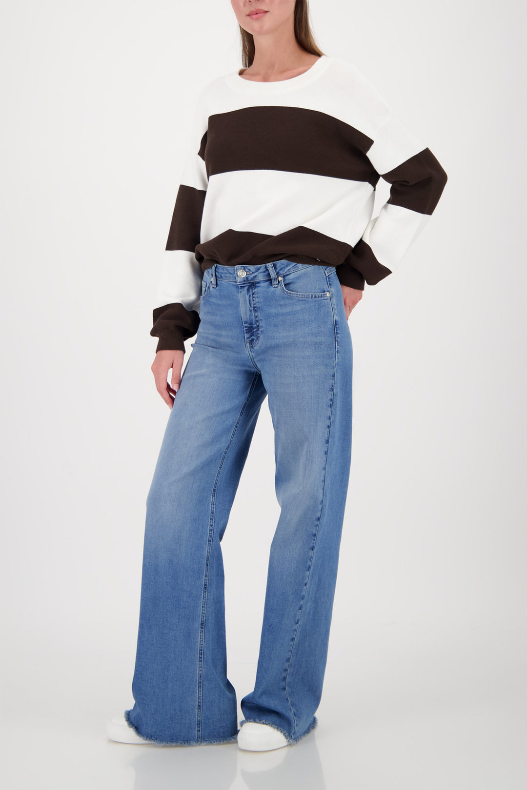 Flare Jean in Blue Denim