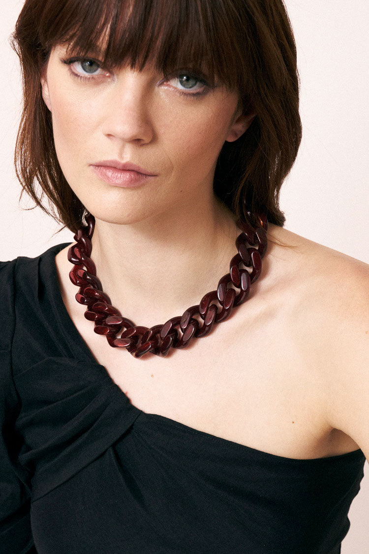 Flat Chain Necklace in Bordeaux Marble