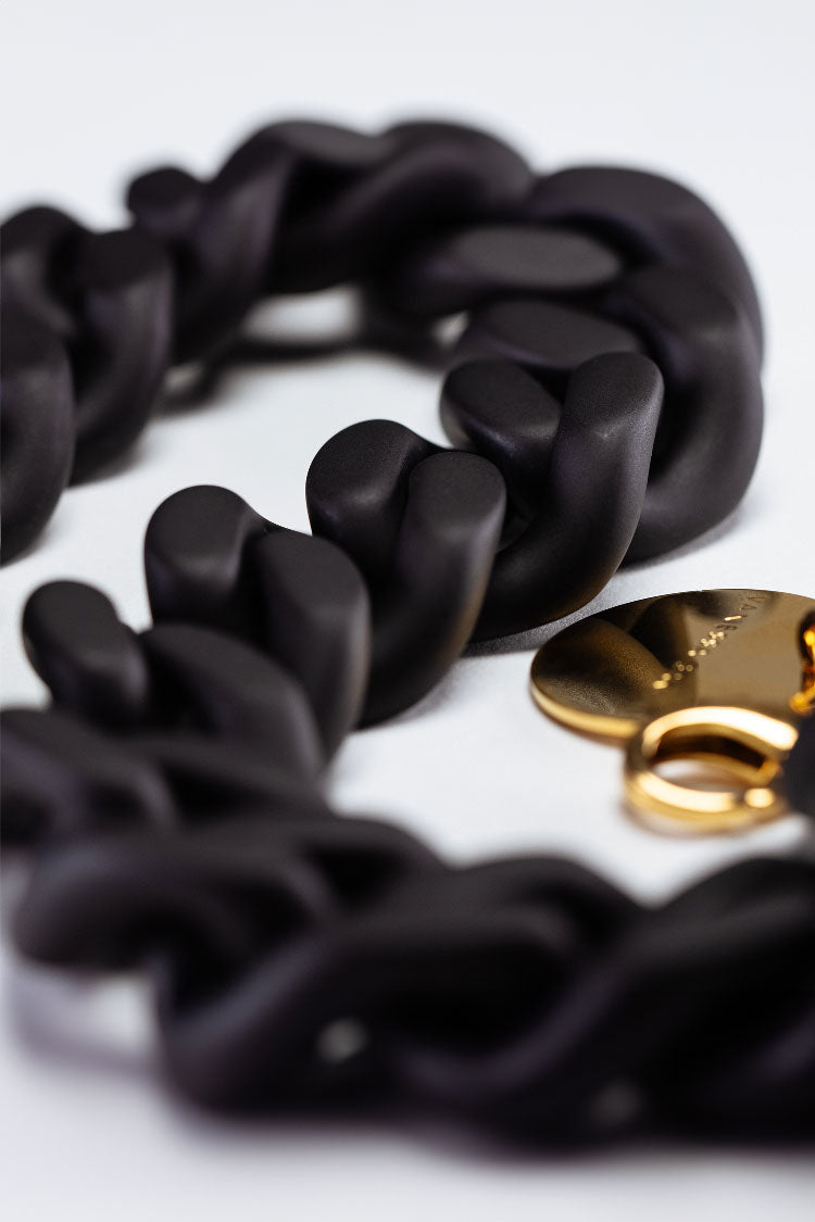 Flat Chain Necklace in Matte Black