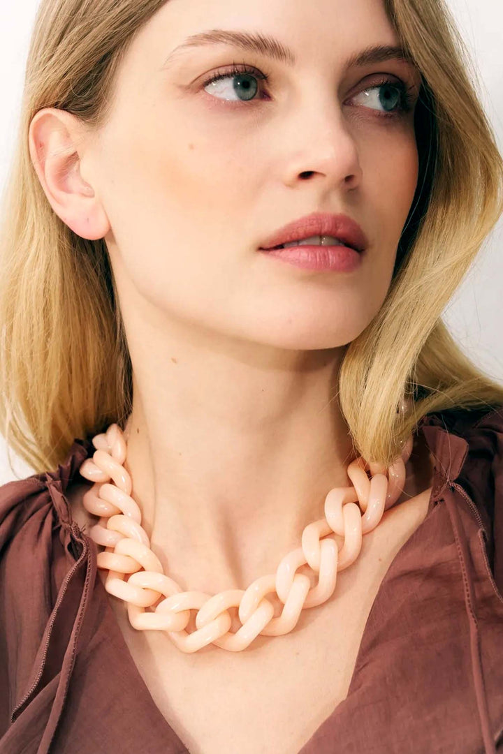 Flat Chain Necklace in Peach Sorbet
