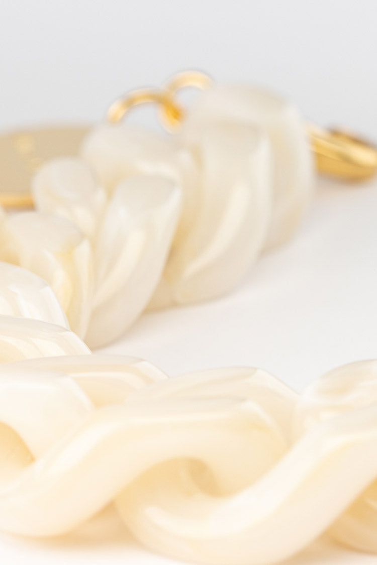 Flat Chain Necklace in Pearl Marble