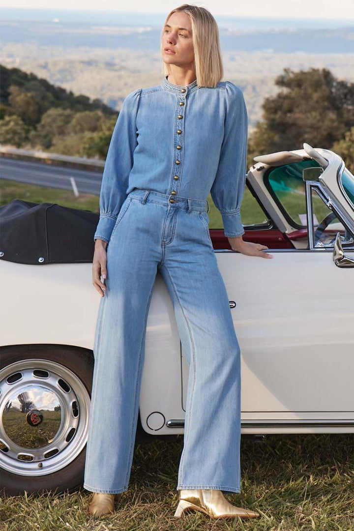 Flint Jean in Light Washed Denim