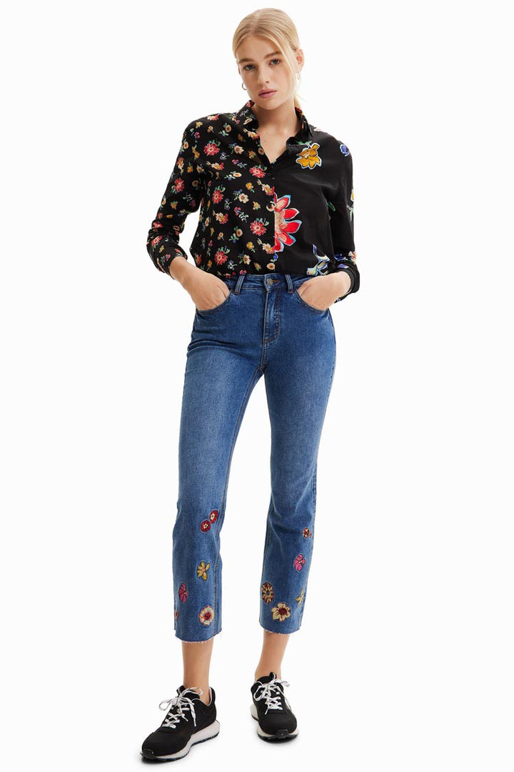 Floral Embroidery Flare Cropped Jeans