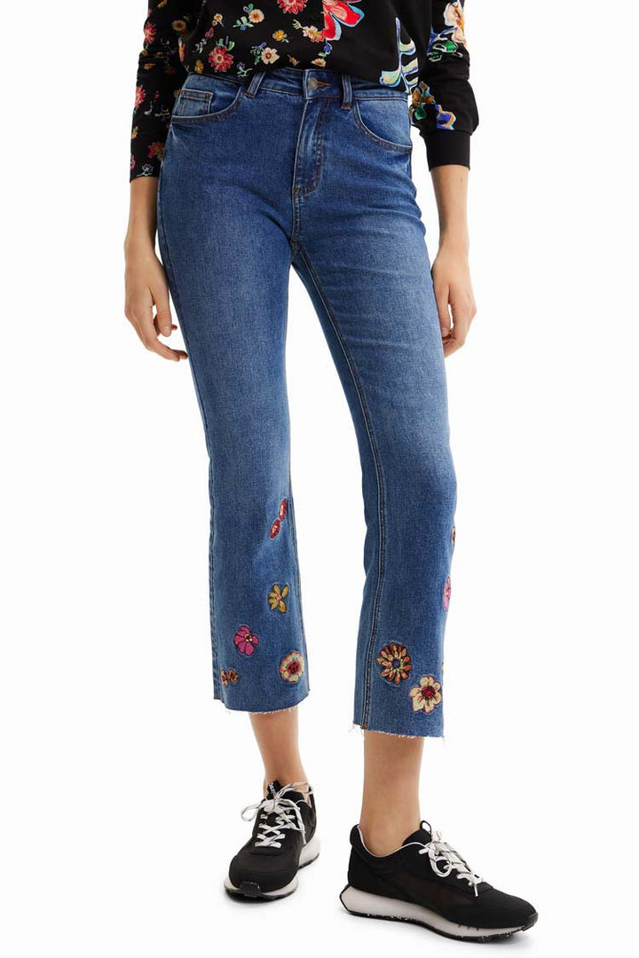 Floral Embroidery Flare Cropped Jeans