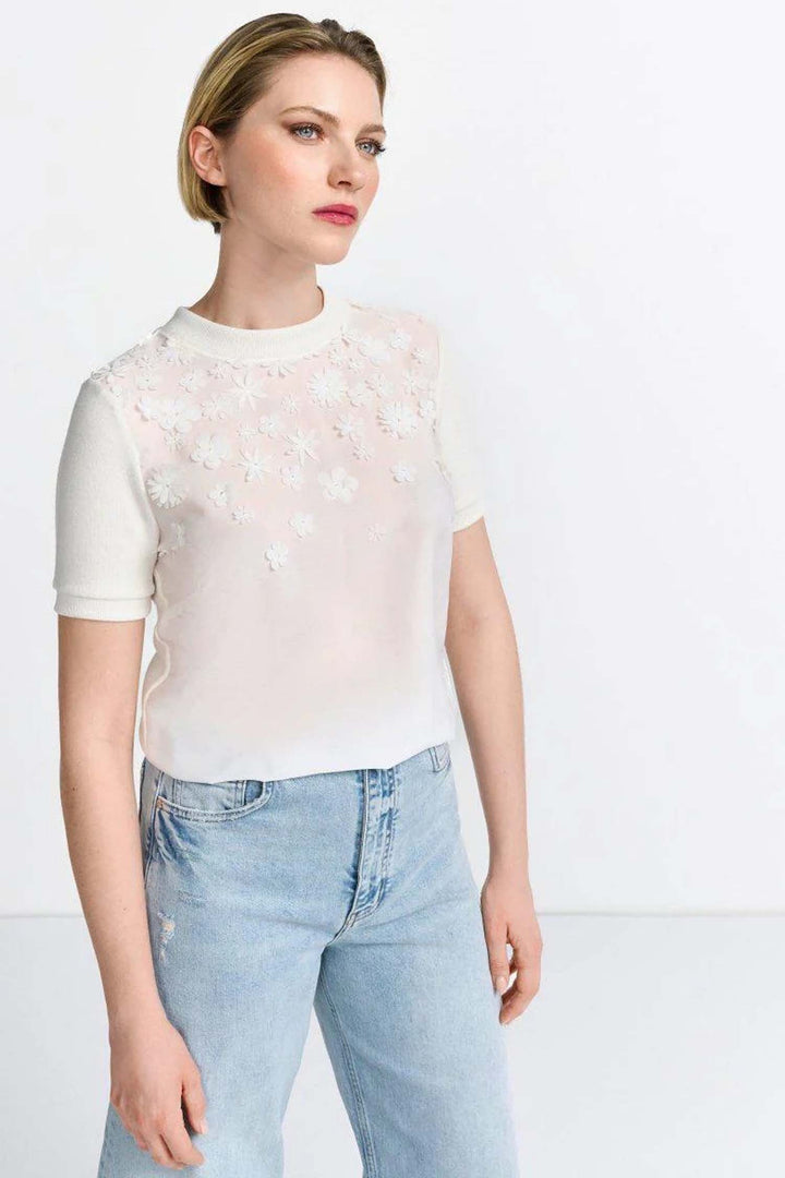 Flower Applique Knit T-shirt