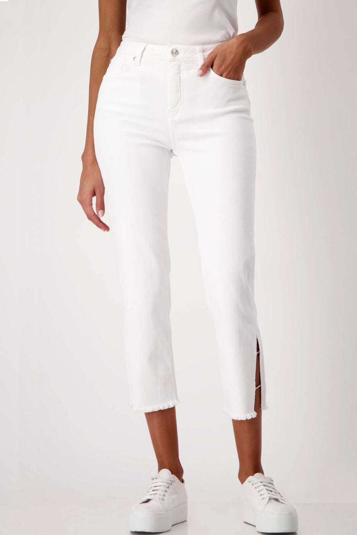 Frayed Cropped Jeans w Rhinestone Slit