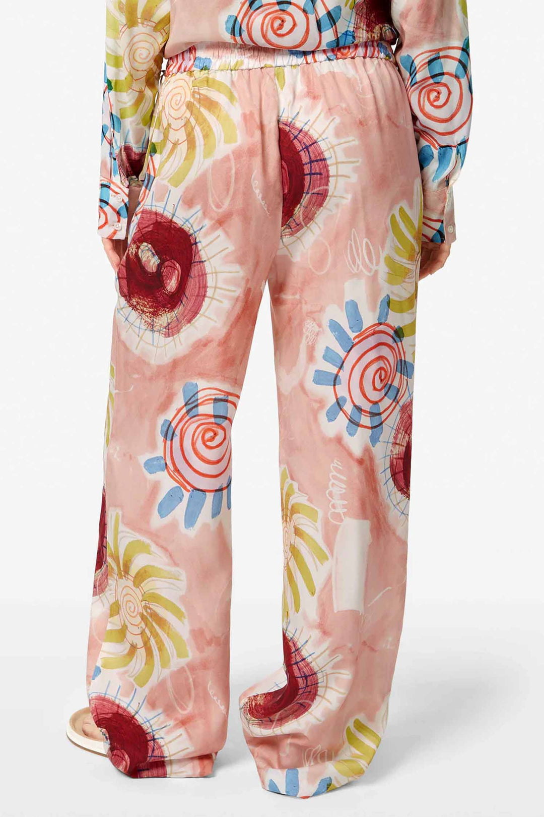 Gia Mid-rise 32' Wide Leg Trousers in Abstract Sun Pink