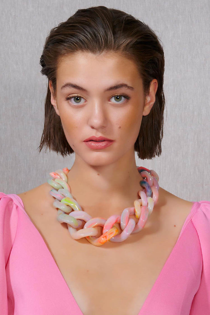Great Flat Chain Necklace in Neon Rainbow