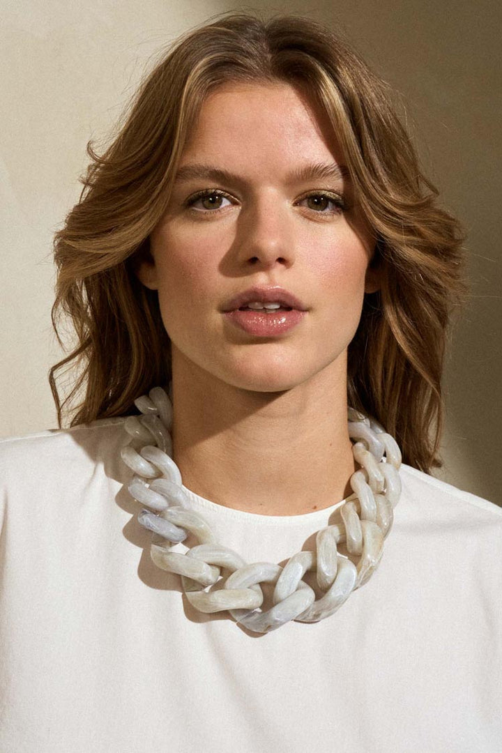 Great Necklace in White Marble