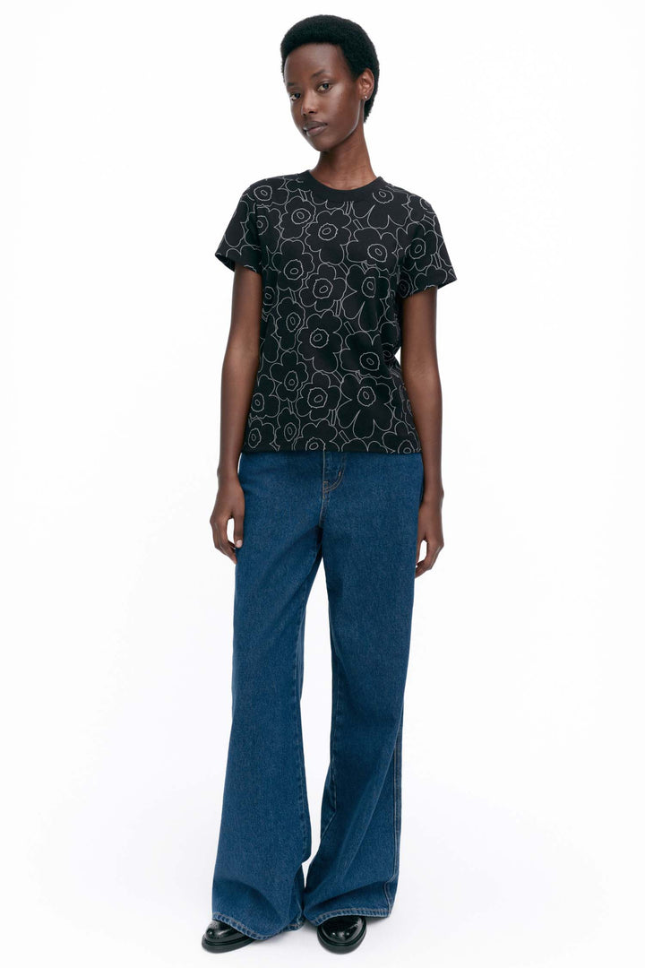 Heleys Piirto Unikko Black T-shirt