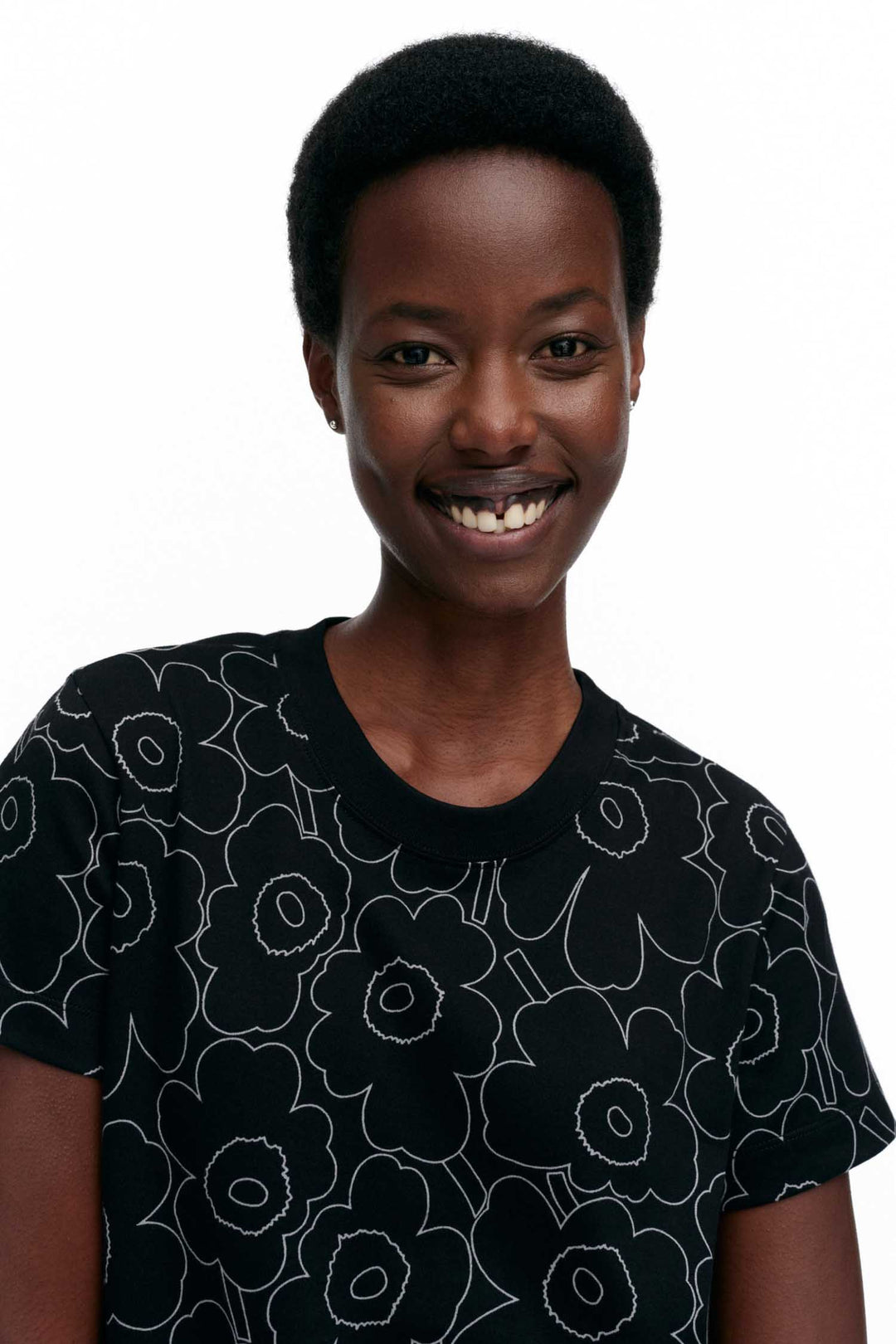 Heleys Piirto Unikko Black T-shirt