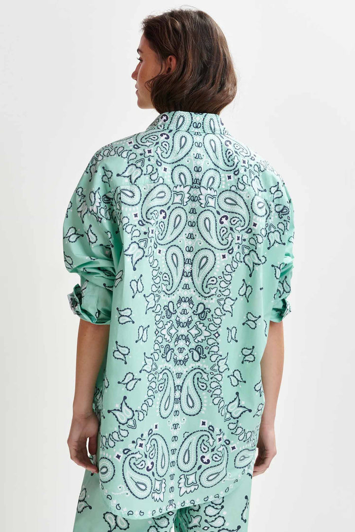 Histende Bandana Print Oversized Shirt in Turquoise