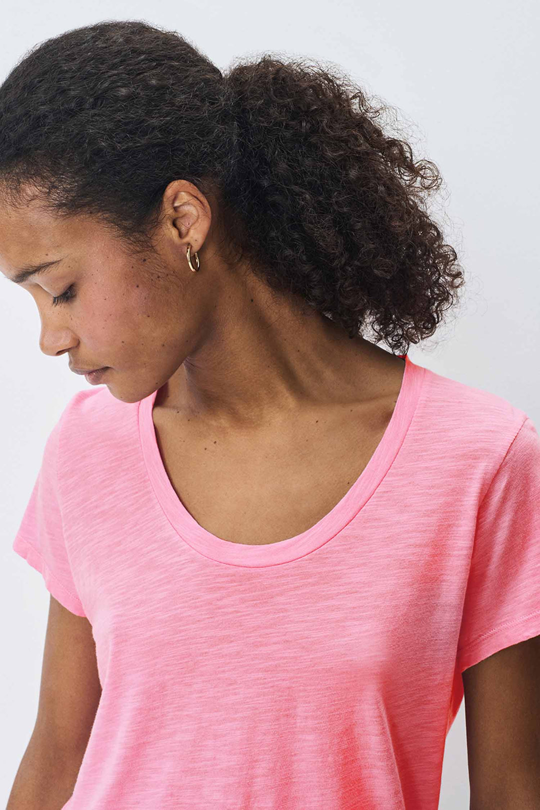 Jacksonville U Collar SS T-Shirt in Vintage Kiss