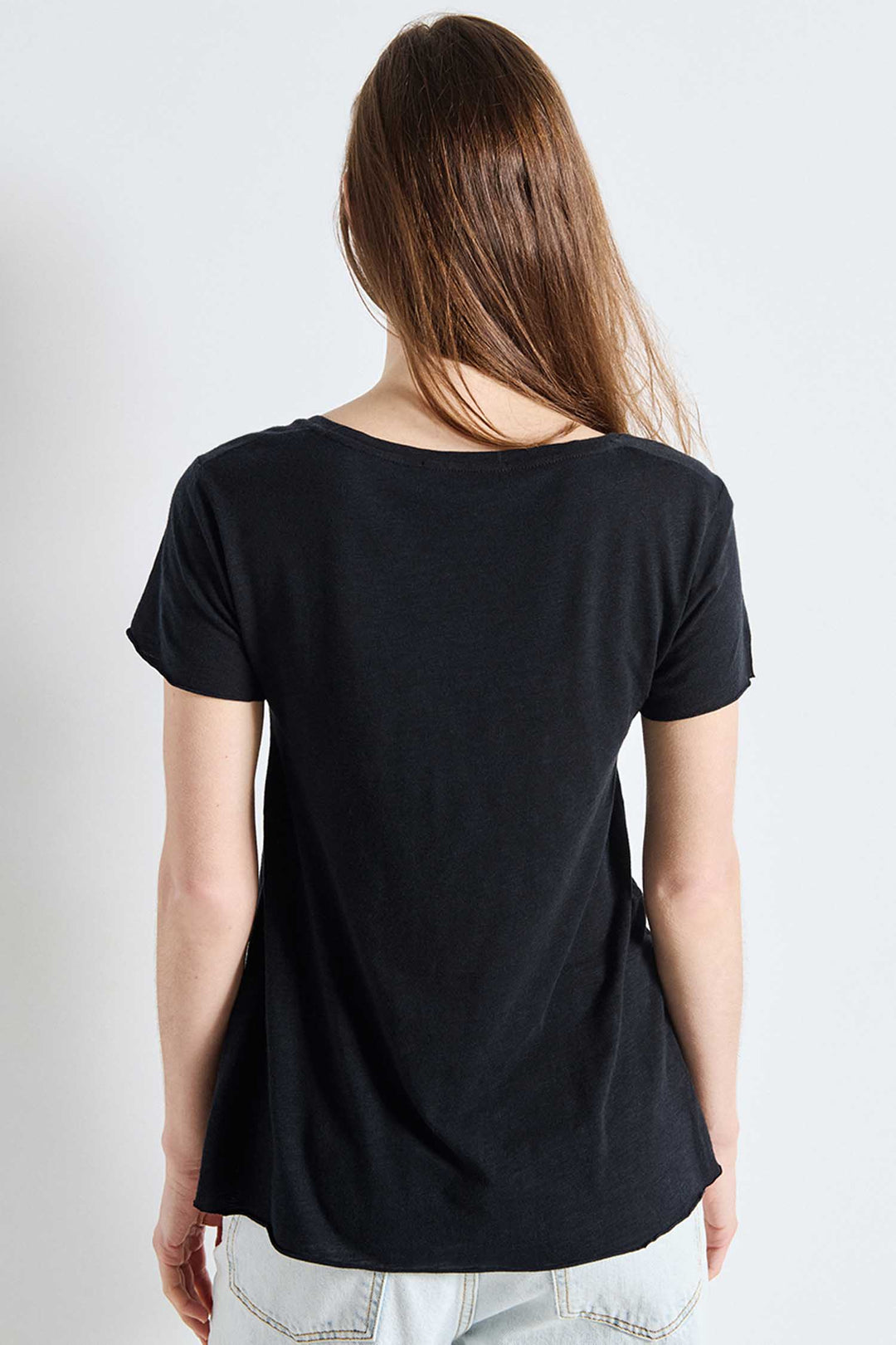 Jacksonville V-Neck SS T-Shirt in Black