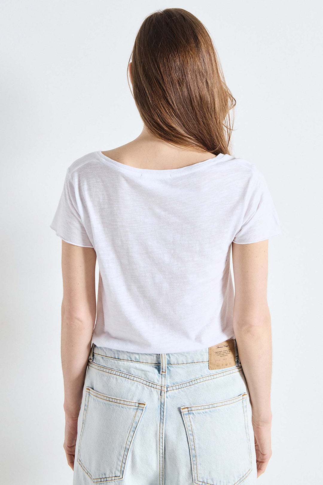 Jacksonville V-Neck SS T-Shirt in White