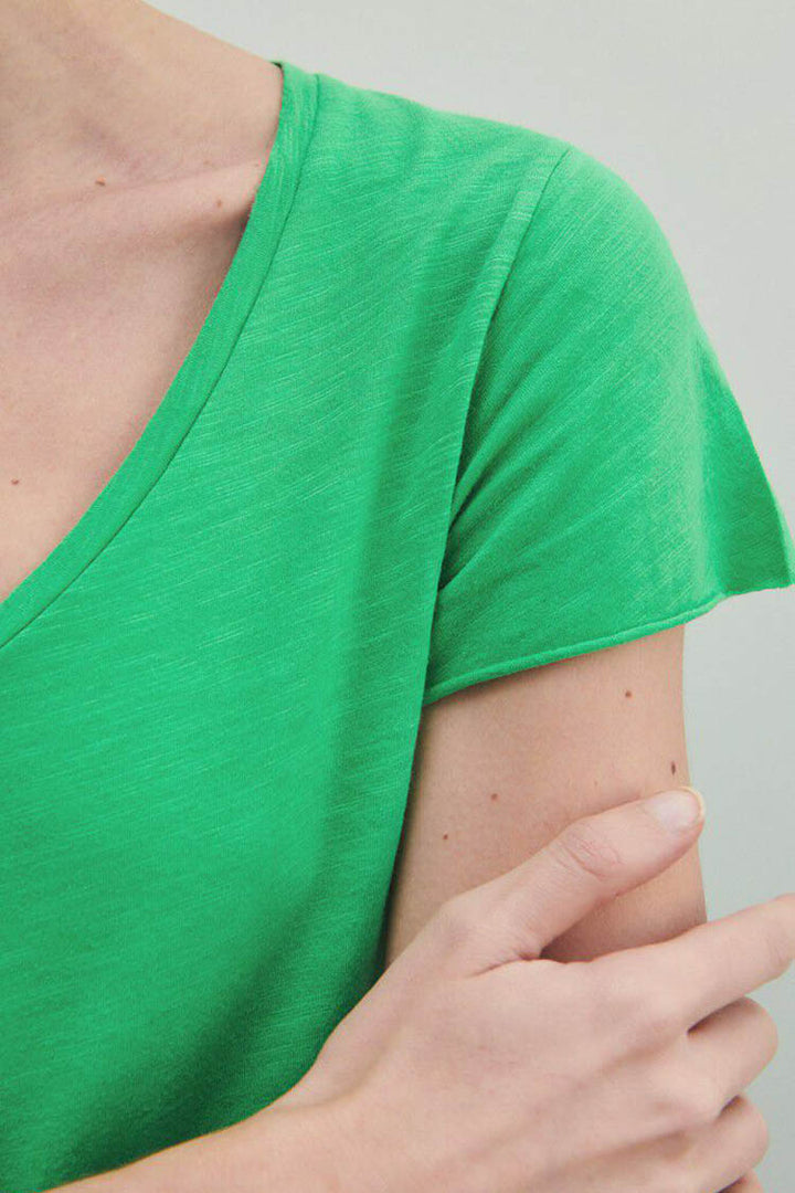 Jacksonville V-neck T-shirt in Menthol