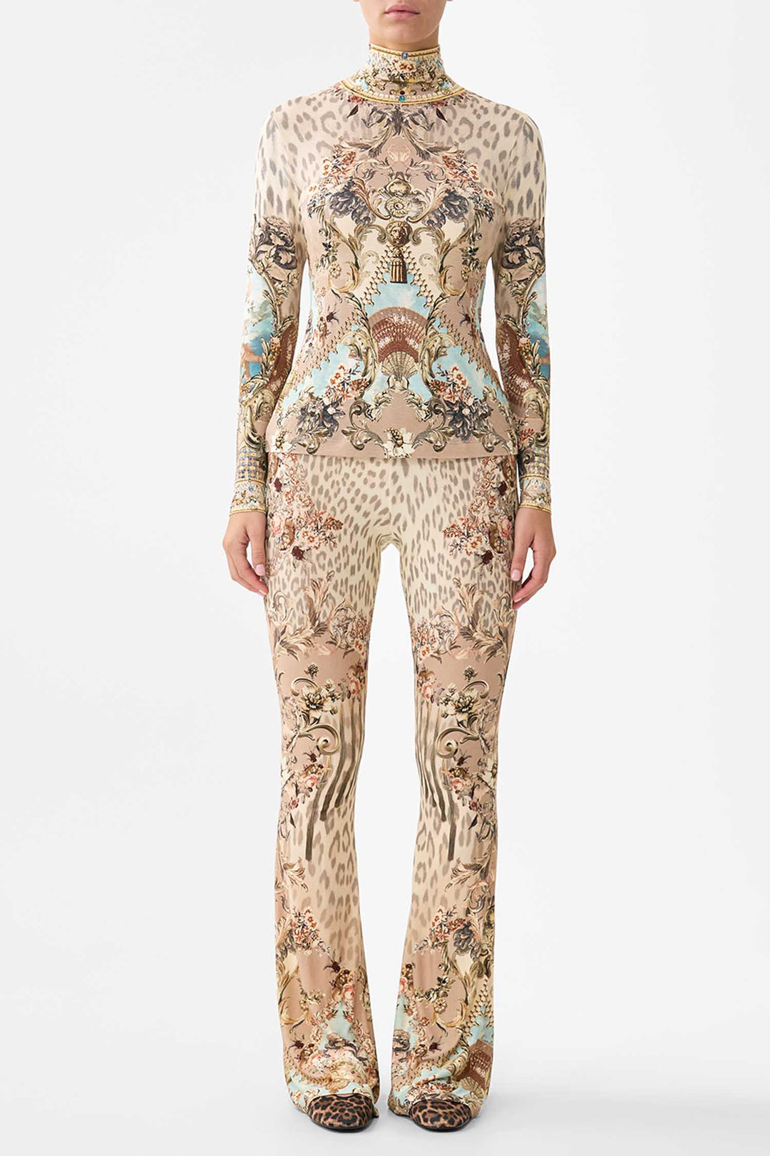 Jersey Turtleneck in Aranjuez Animalia