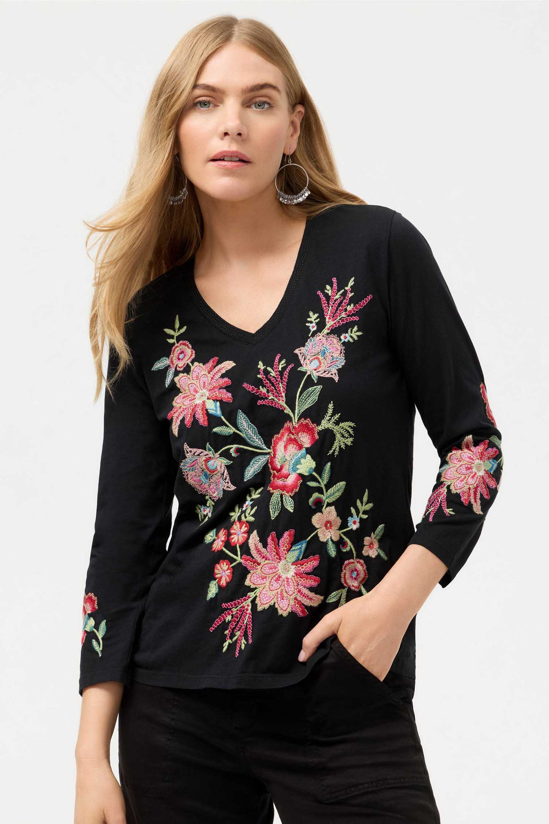 Junie 3/4 Sleeve Trapunto V-Neck Tee in Black
