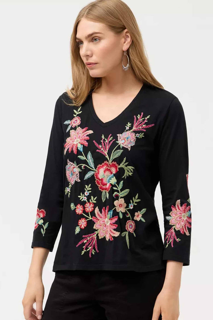 Junie 3/4 Sleeve Trapunto V-Neck Tee in Black