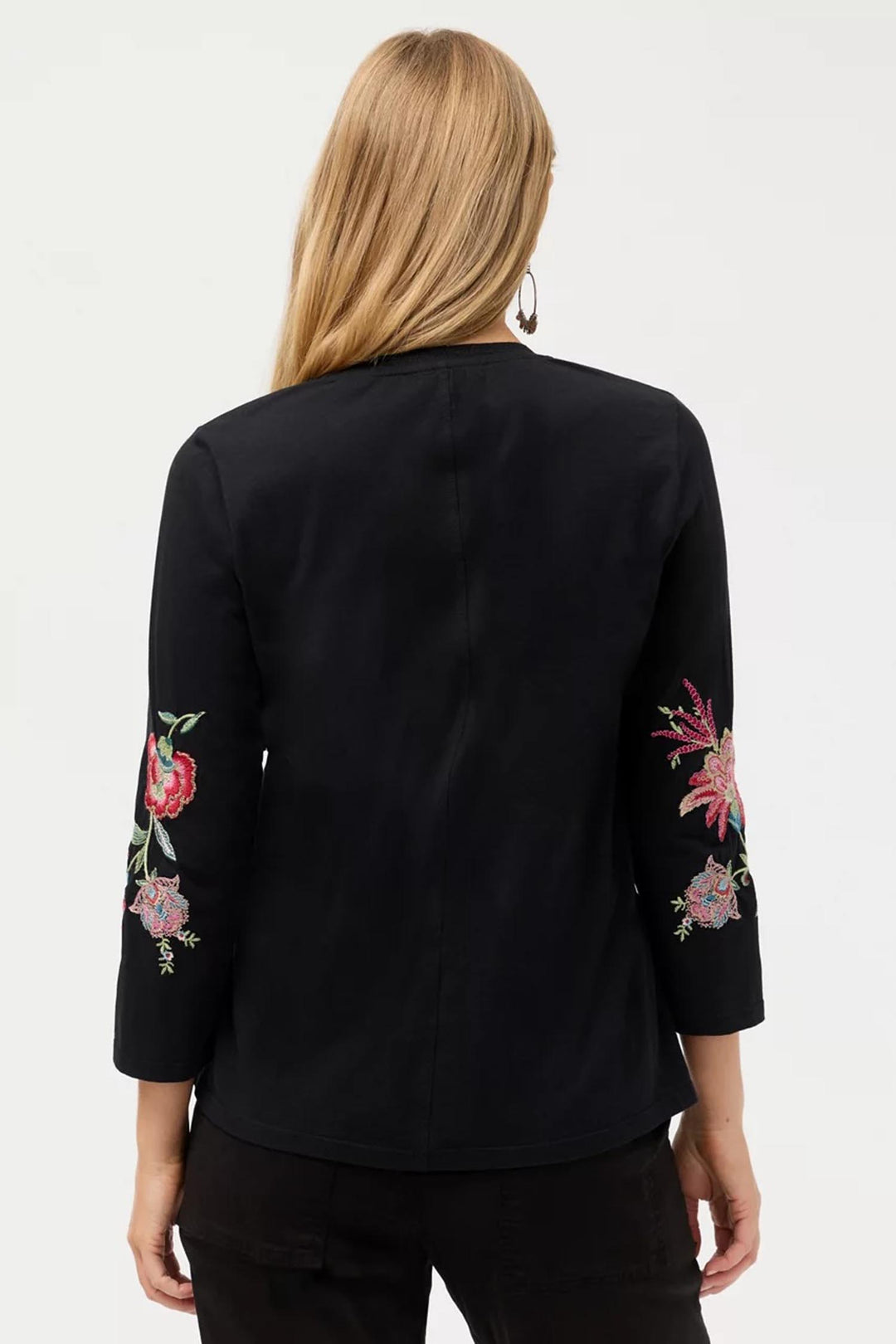 Junie 3/4 Sleeve Trapunto V-Neck Tee in Black