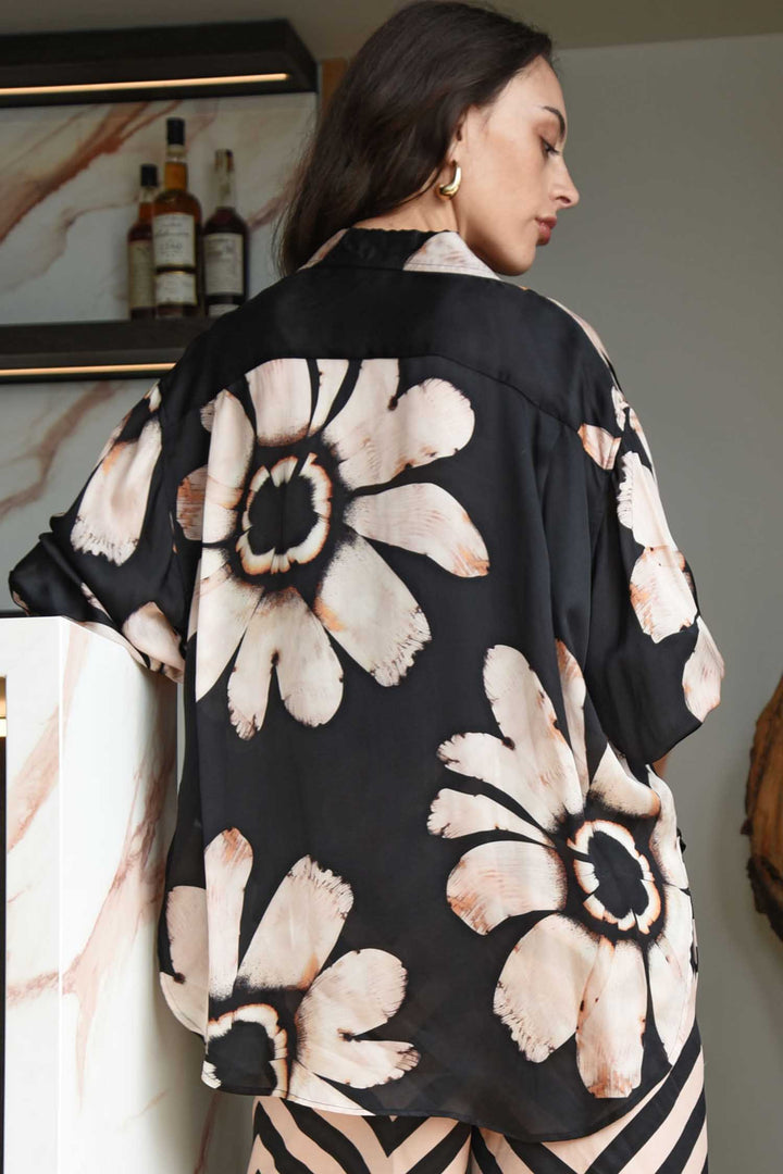 Just Casually Shirt in Daisy State of Mind