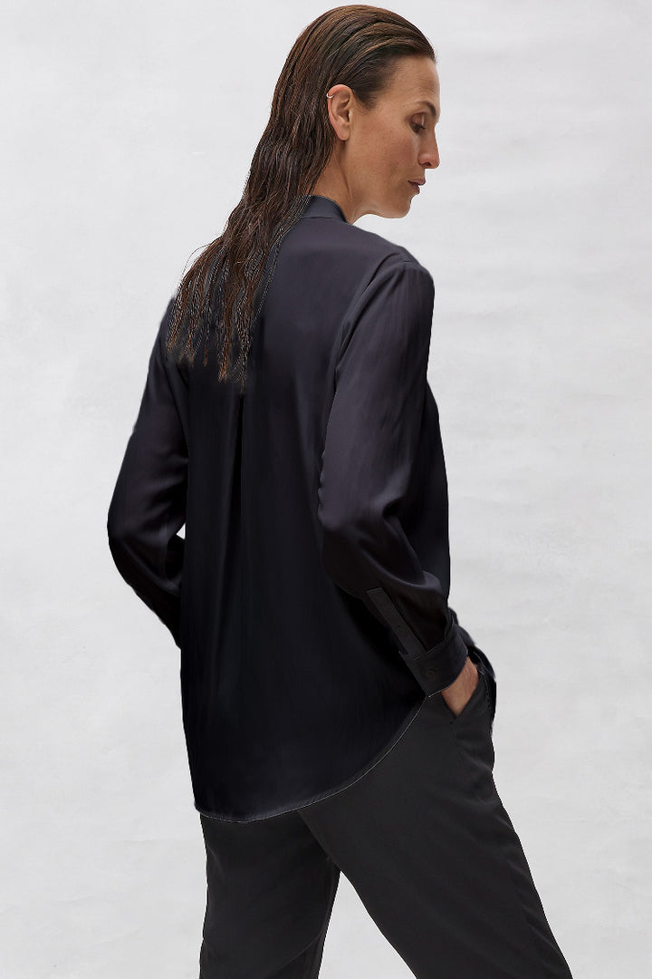 Keyhole Shirt in Black