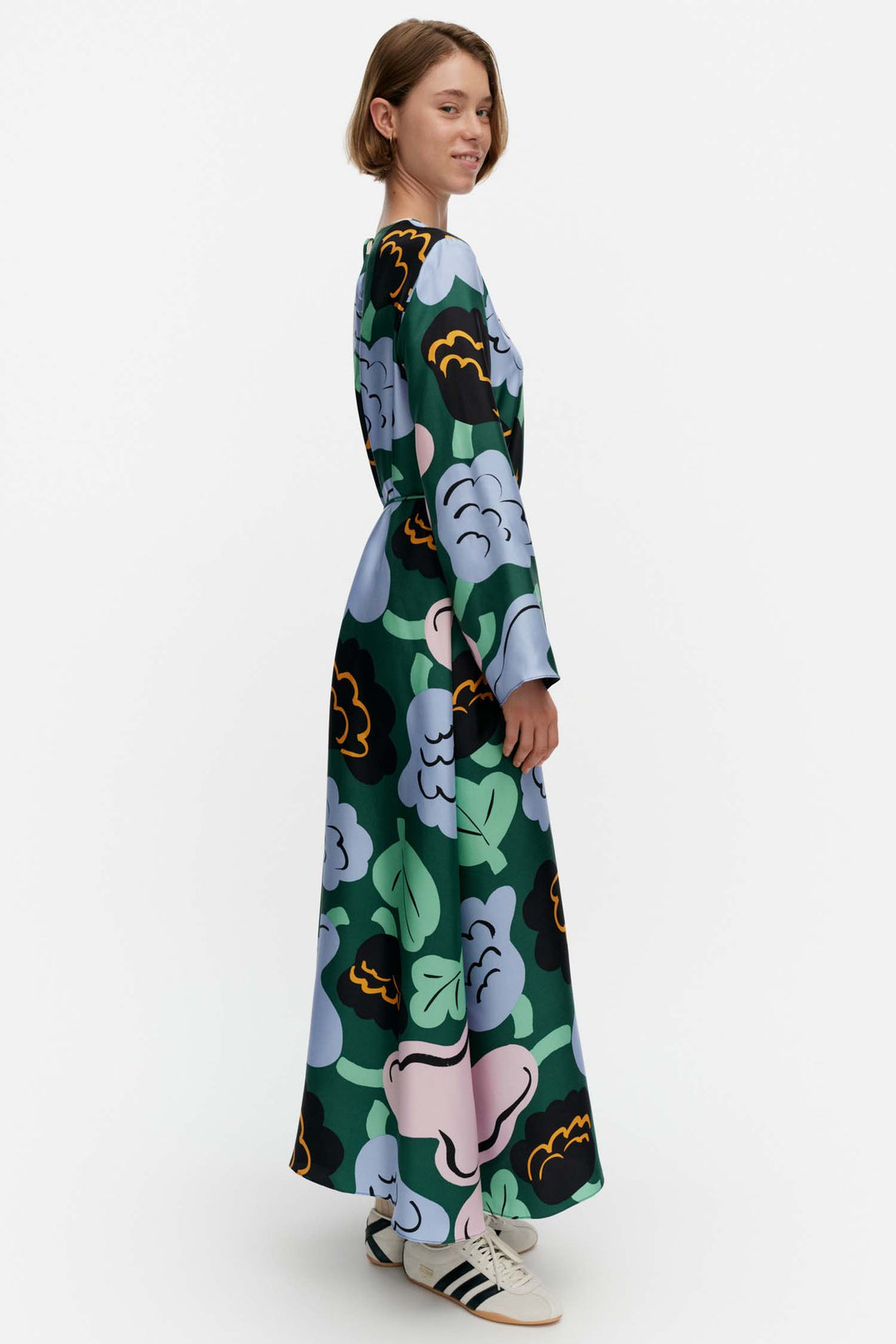 Kaunista Kukasta Kukkaan Silk Dress in Green/Pink