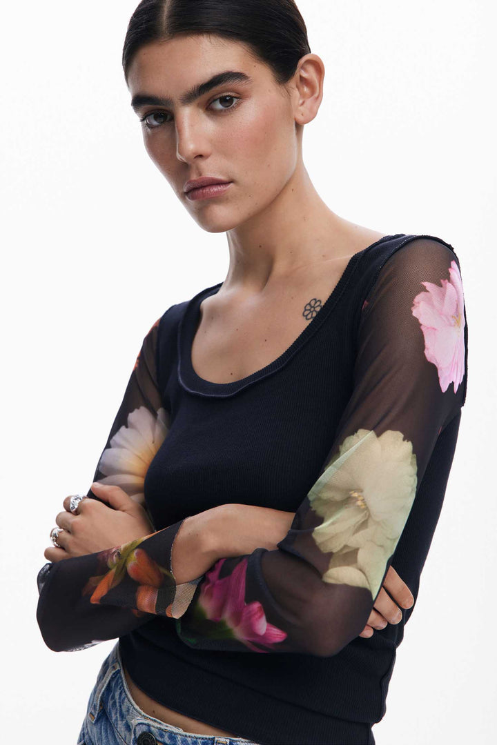 LS Tulle T-shirt w Floral Sleeve