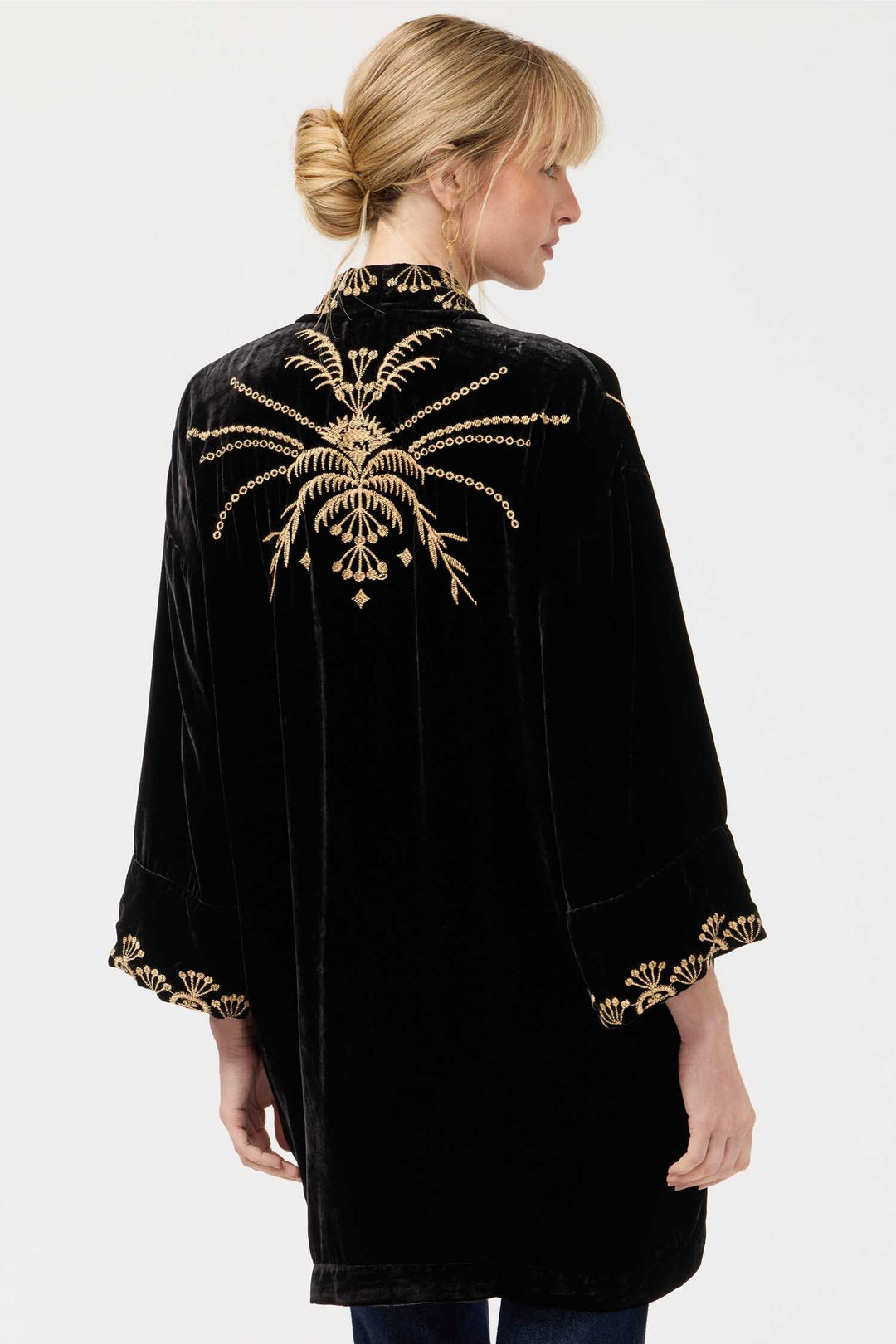 Lara Velvet Kimono in Black