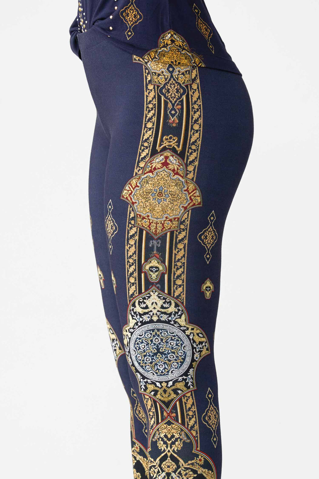 Leggings in The Imperial Gate