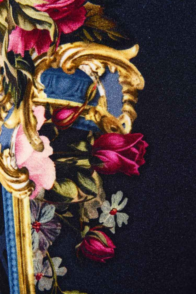 Leggings in Ornate on a Plate