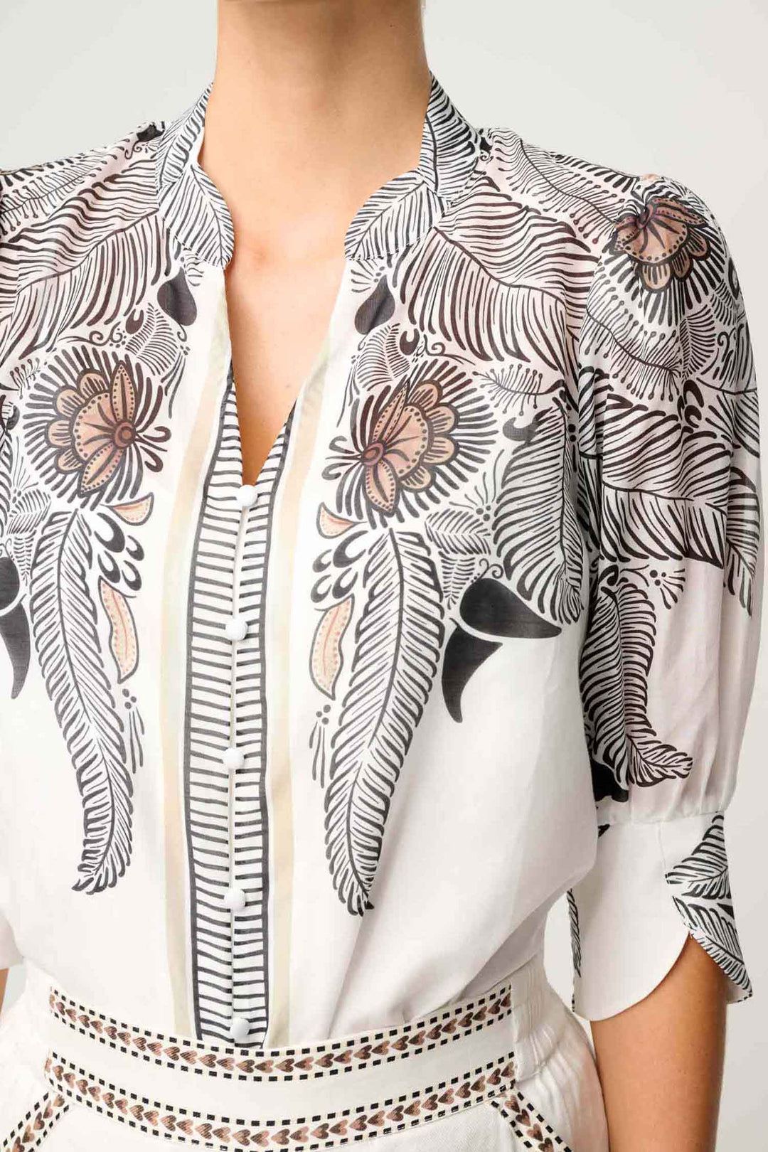 Leila Placement Print Curved Collar Shirt in Ivory Casablanca