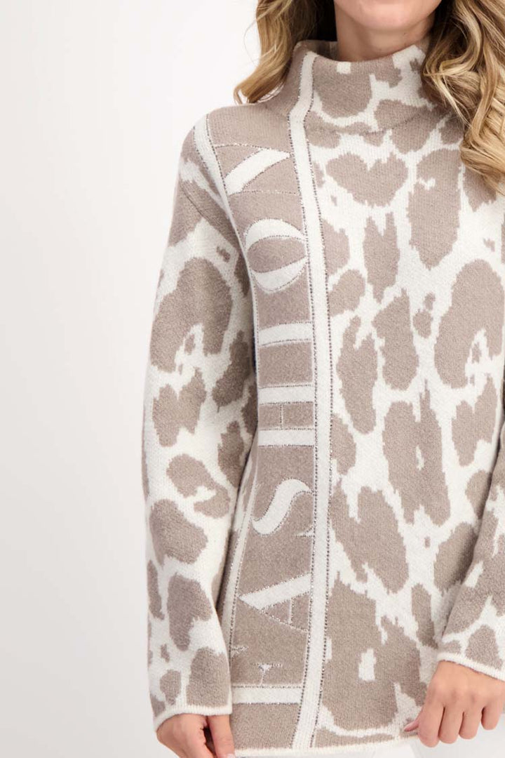Leo Jacquard Stand-up Collar Sweater