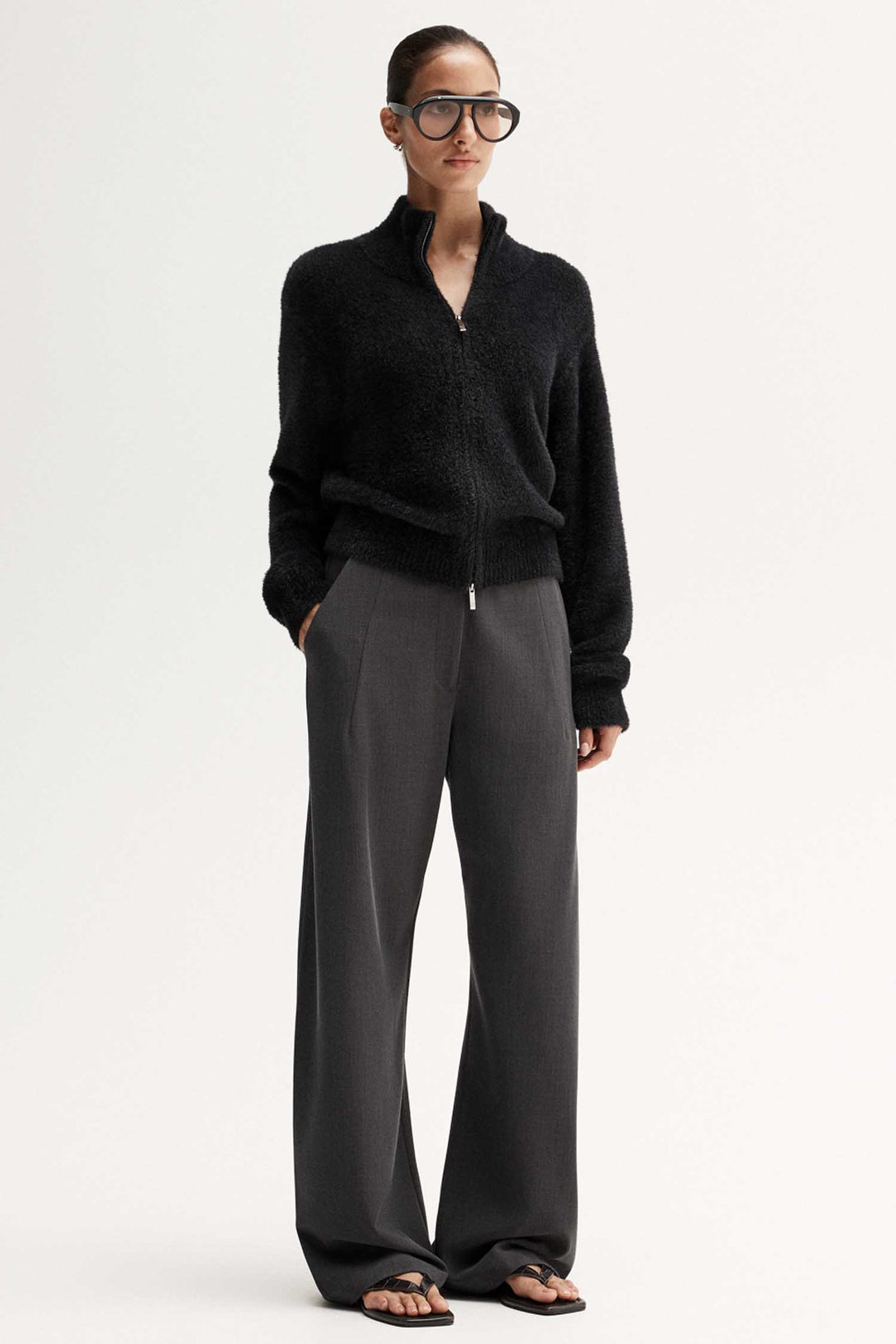 Leon Knit Cardigan in Black